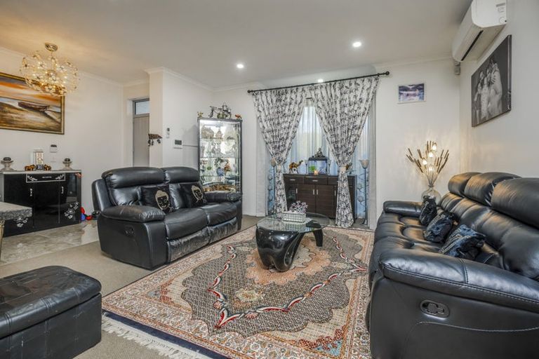 Photo of property in 30 Kuaka Drive, Takanini, 2112