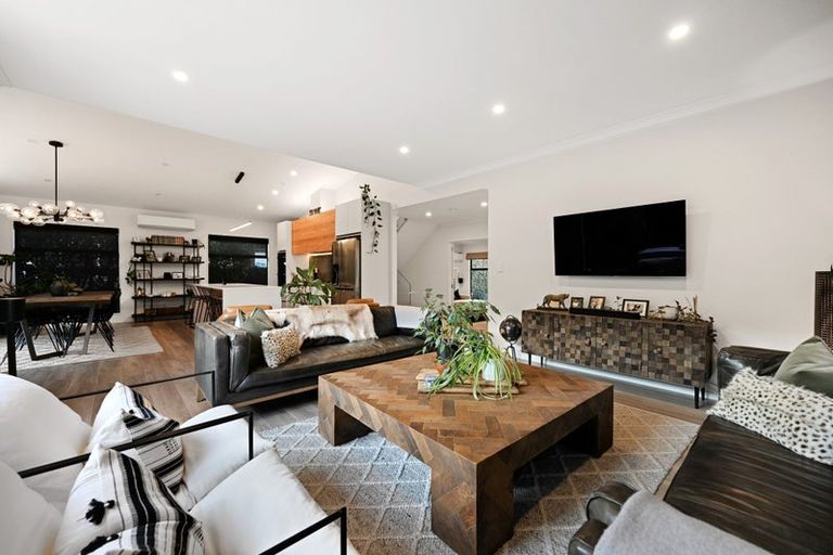 Photo of property in 3d Lake Domain Drive, Frankton, Hamilton, 3204