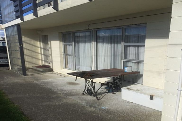 Photo of property in 4/84 Freyberg Street, Lyall Bay, Wellington, 6022