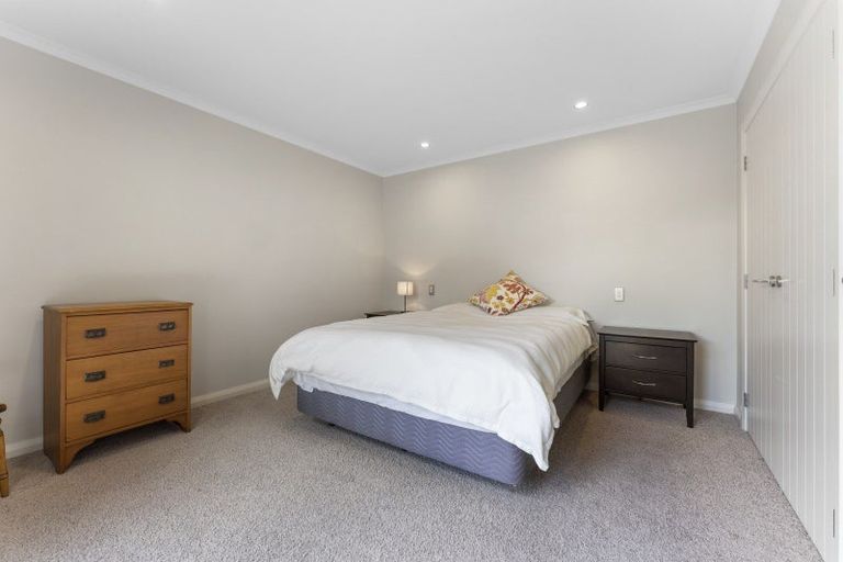Photo of property in 6a Chelwood Street, Takaro, Palmerston North, 4412