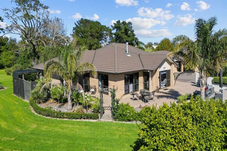 Photo of property in 8 Millbrook Drive, Waiuku, 2683