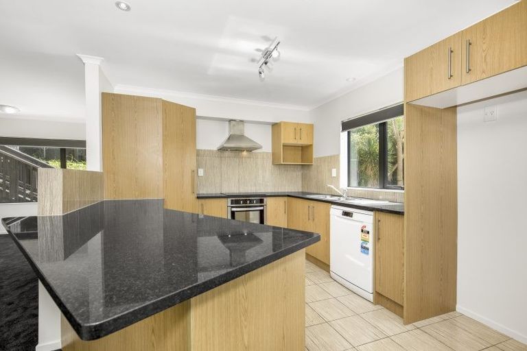 Photo of property in 125 Keri Vista Rise, Papakura, 2110