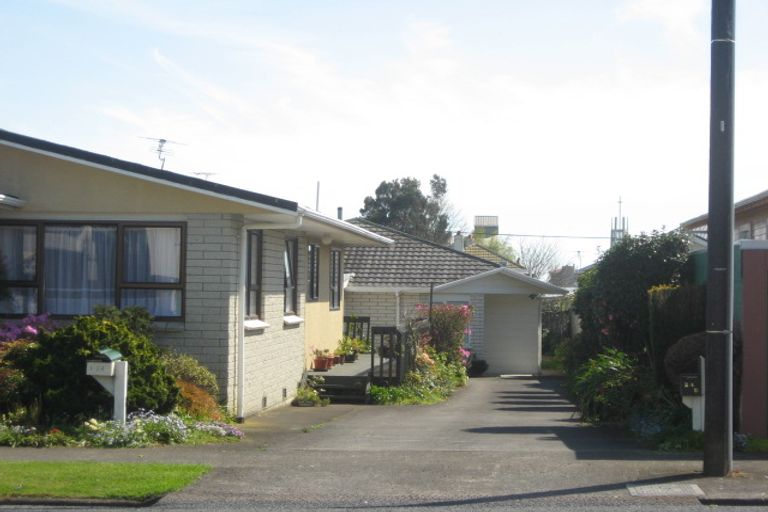 Photo of property in 1 Bulteel Street, New Plymouth, 4310