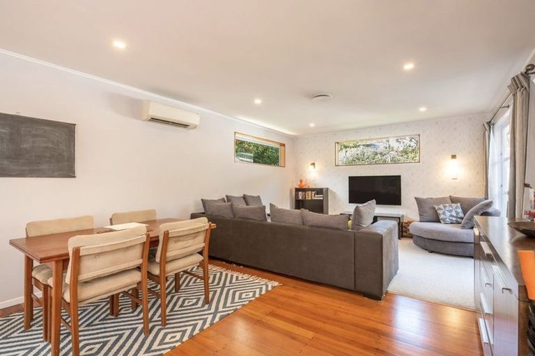 Photo of property in 44 Homewood Crescent, Karori, Wellington, 6012