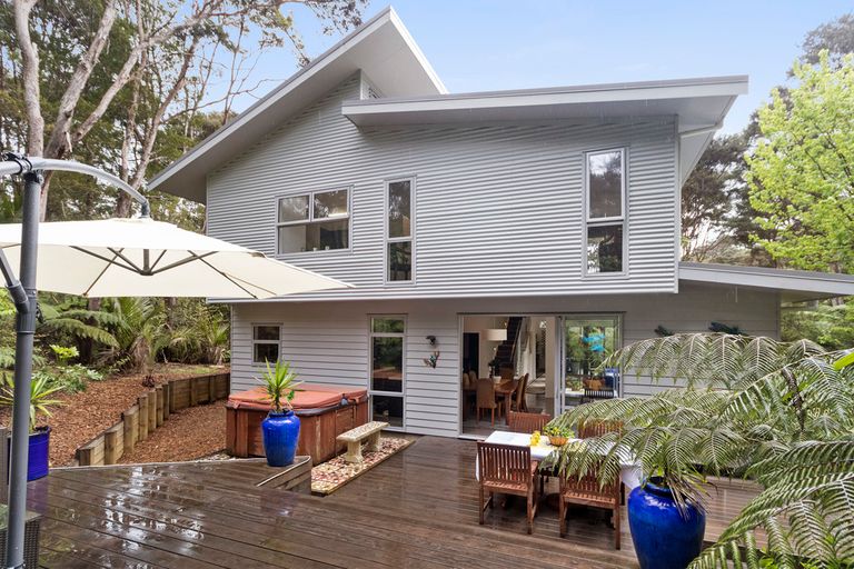 Photo of property in 190a Huia Road, Titirangi, Auckland, 0604