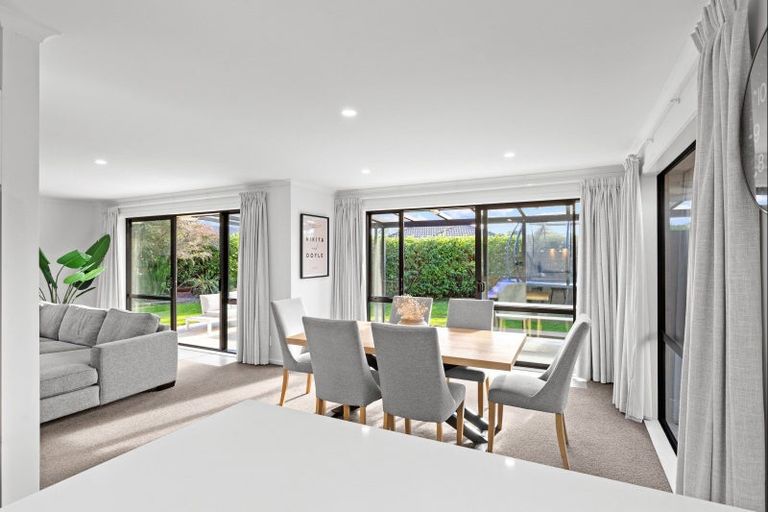 Photo of property in 31 Chestnut Close, Kelvin Grove, Palmerston North, 4414