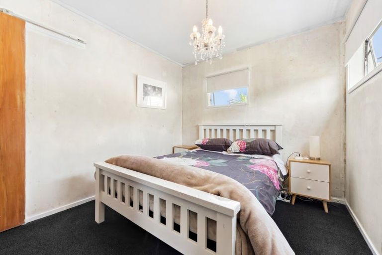 Photo of property in 303 Don Buck Road, Massey, Auckland, 0614