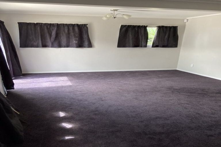 Photo of property in 112 Marne Road, Papakura, 2110