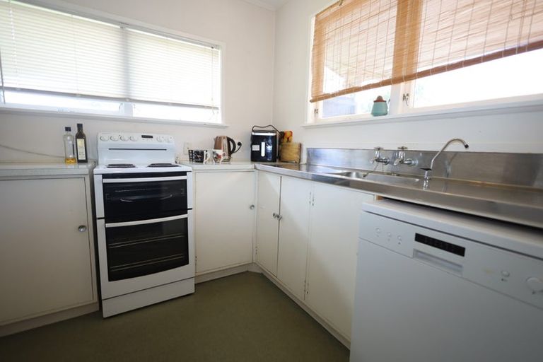 Photo of property in 1 Chevron Drive, Bellevue, Tauranga, 3110