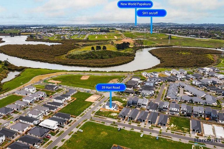 Photo of property in 39 Hari Road, Karaka, 2113