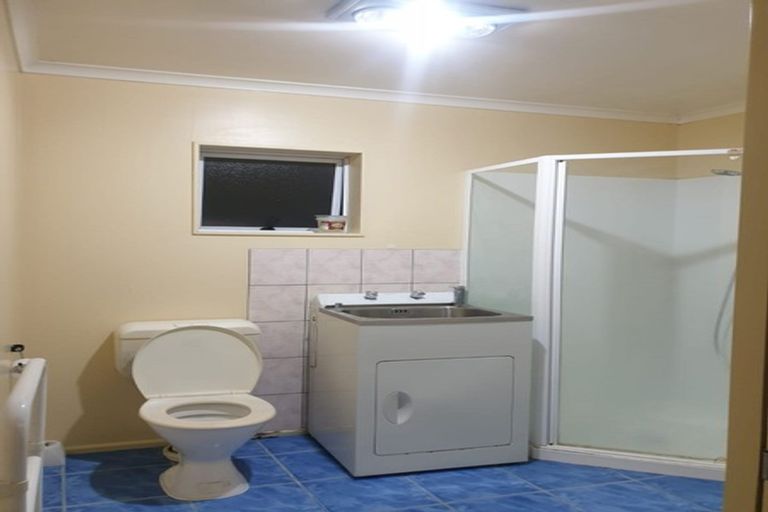 Photo of property in 573 Massey Road, Mangere, Auckland, 2022