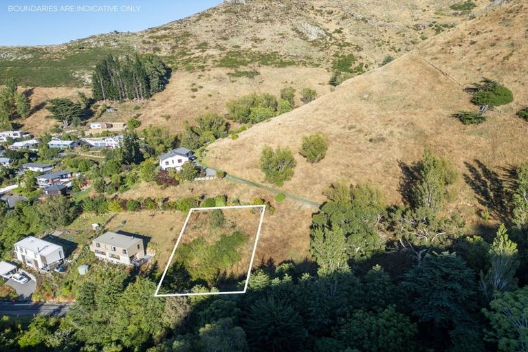 Photo of property in 16 Harmans Road, Lyttelton, 8082