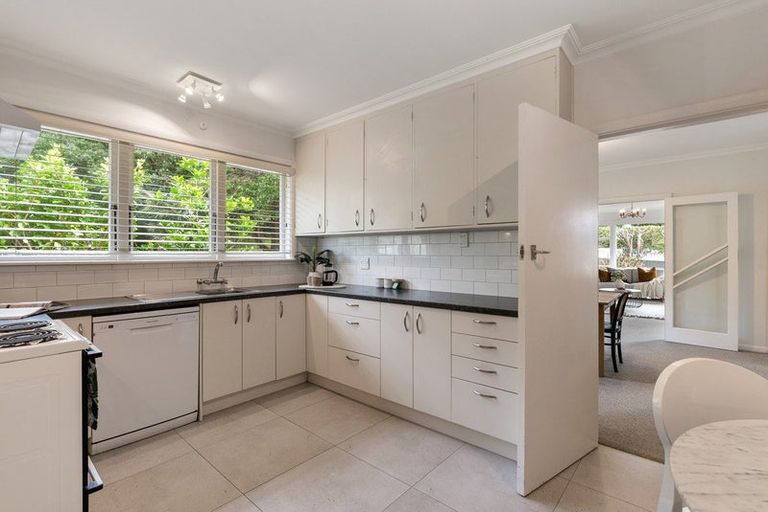 Photo of property in 169 Karori Road, Karori, Wellington, 6012