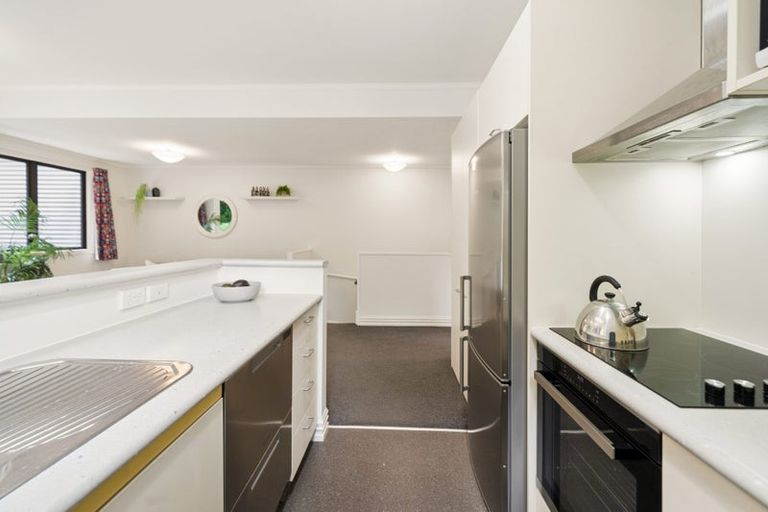 Photo of property in 10/162 Aro Street, Aro Valley, Wellington, 6021