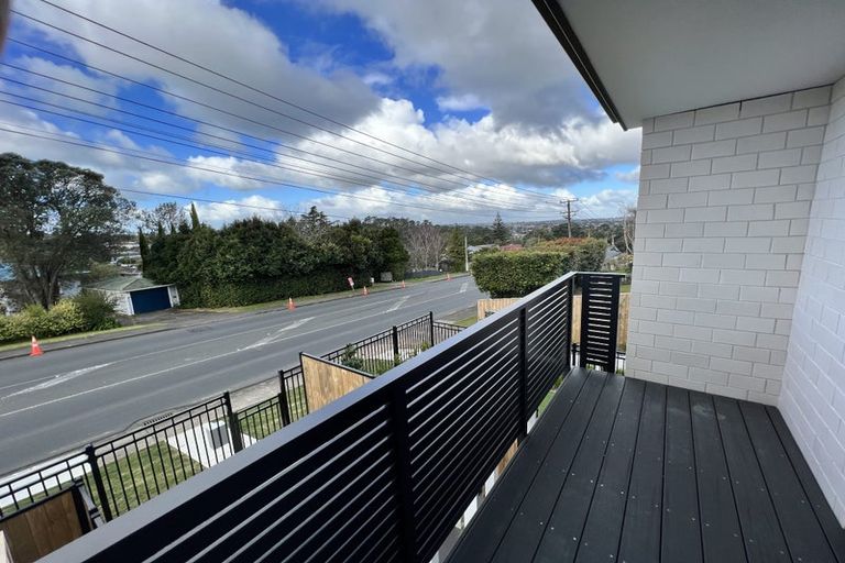 Photo of property in 10/170 Don Buck Road, Massey, Auckland, 0614