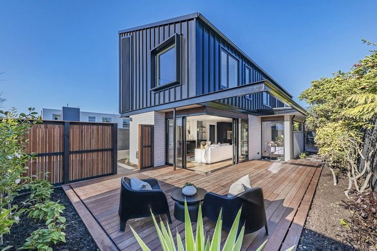 Photo of property in 68a Wai-iti Terrace, Bryndwr, Christchurch, 8052