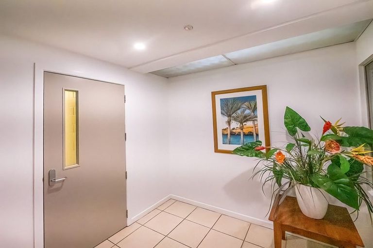 Photo of property in Bridgewater Apartments, 207/7 Te Rangi Cross Road, Paihia, 0200