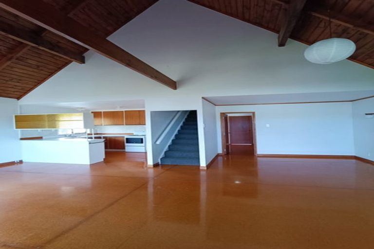 Photo of property in 22 Tindalls Bay Road, Tindalls Beach, Whangaparaoa, 0930