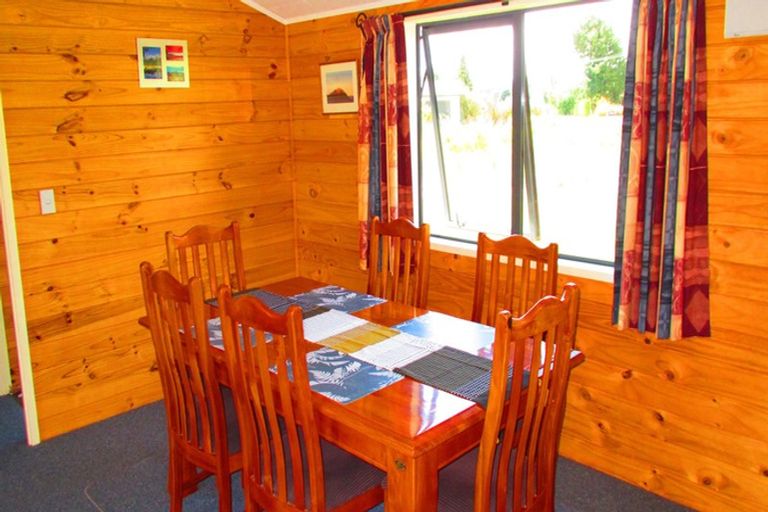 Photo of property in 2 Muriwai Drive, Manapouri, 9679