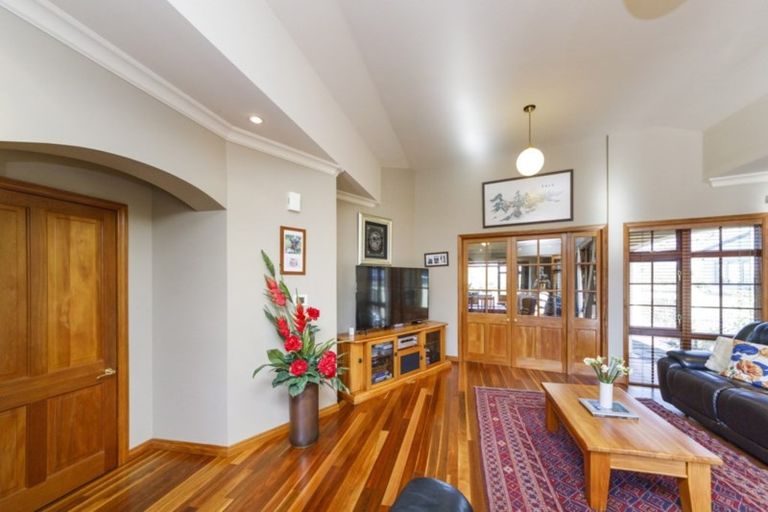 Photo of property in 14 Pastoral Lane, Hokowhitu, Palmerston North, 4410