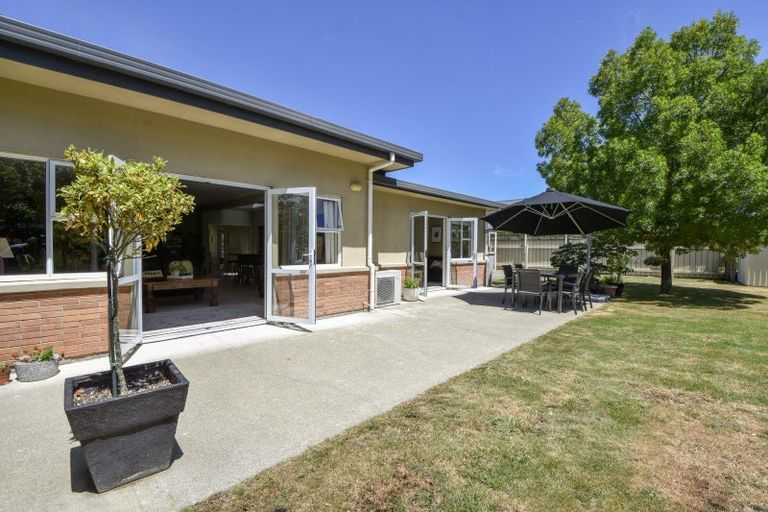 Photo of property in 26 Deller Drive, Carterton, 5713