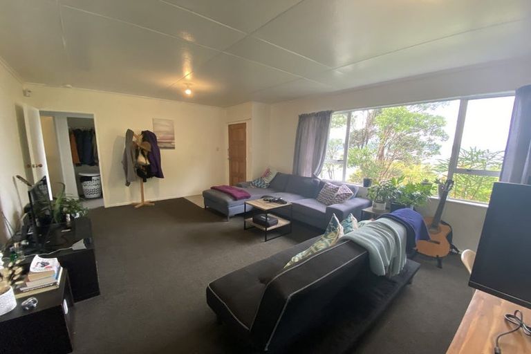 Photo of property in 15 Walnut Way, Maungaraki, Lower Hutt, 5010