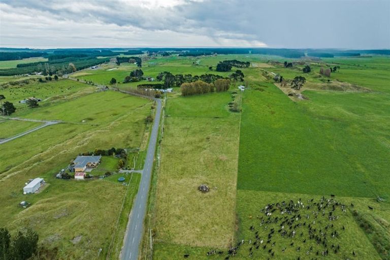 Photo of property in 578 Raumai Road, Bulls, 4894