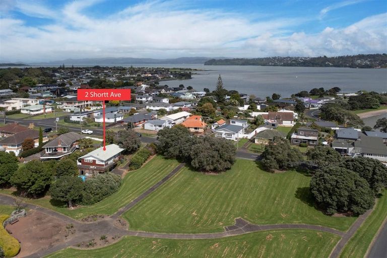 Photo of property in 2 Shortt Avenue, Mangere Bridge, Auckland, 2022