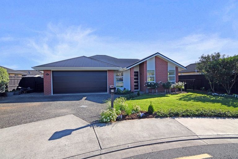 Photo of property in 20 Ernest Place, Brightwater, 7022