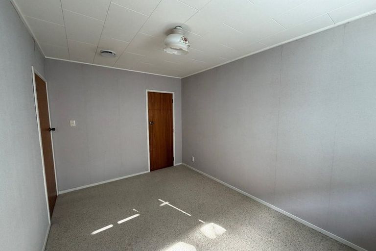Photo of property in 1/701 Saint Aubyn, Saint Leonards, Hastings, 4120