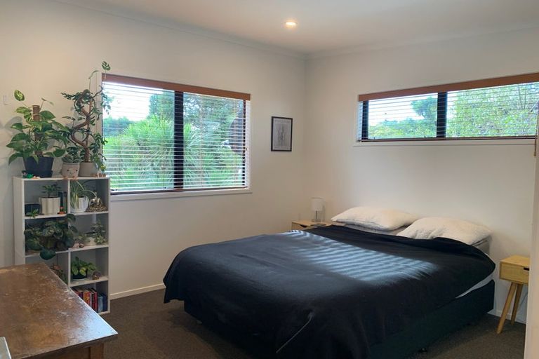 Photo of property in 2/28 Bayly Road, Moturoa, New Plymouth, 4310