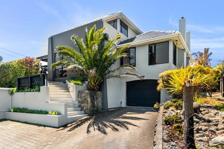 Photo of property in 49 Paynters Avenue, Strandon, New Plymouth, 4312