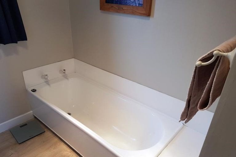 Photo of property in 66 Avondale Road, Taradale, Napier, 4112