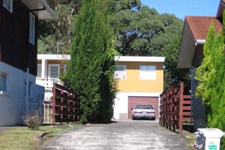 Photo of property in 1 Divich Avenue, Te Atatu South, Auckland, 0610