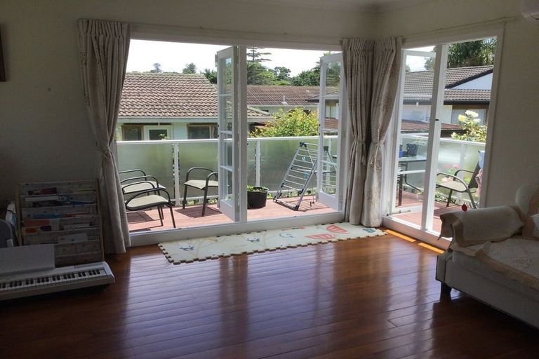 Photo of property in 1/189 Lake Road, Belmont, Auckland, 0622