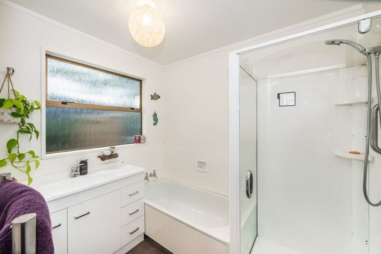 Photo of property in 25 Chums Road, Paraparaumu Beach, Paraparaumu, 5032