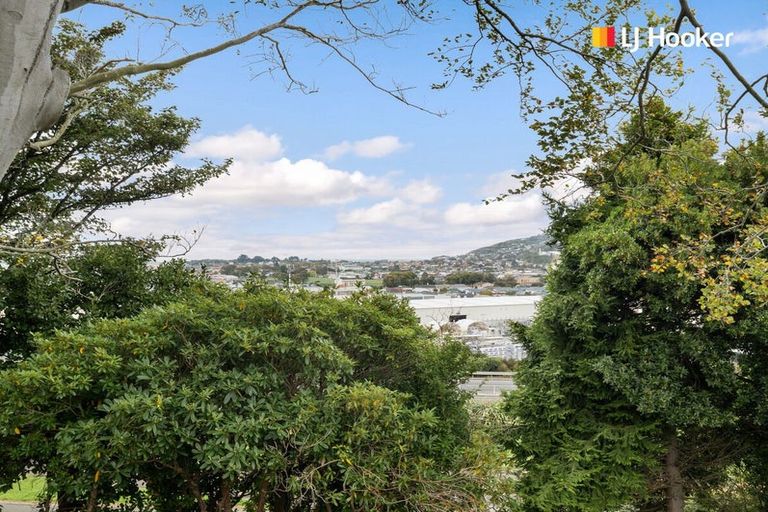 Photo of property in 76 South Road, The Glen, Dunedin, 9011