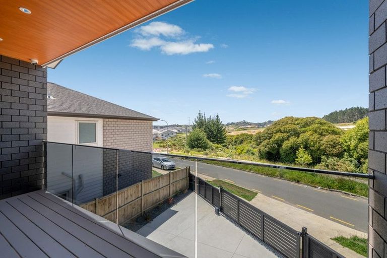 Photo of property in 60 Elevation Street, Flat Bush, Auckland, 2019