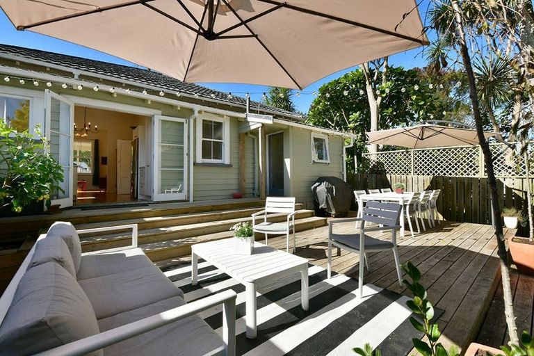 Photo of property in 25 Kowhai Street, Helensville, 0800