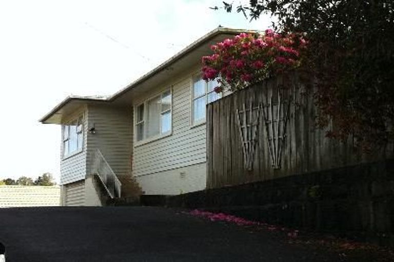 Photo of property in 1/70 Archers Road, Glenfield, Auckland, 0629