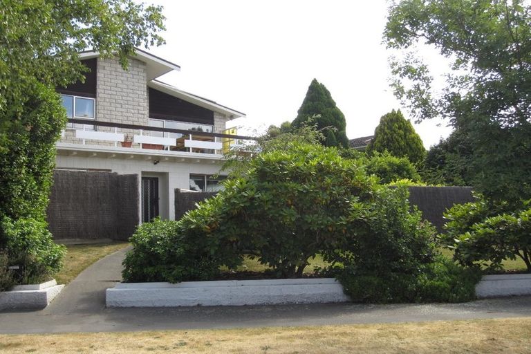 Photo of property in 1/26 Camberwell Place, Avonhead, Christchurch, 8042