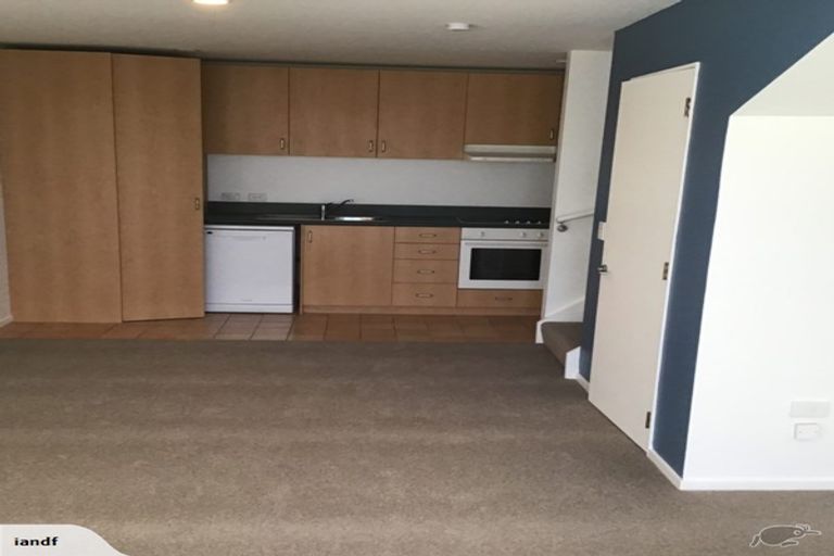 Photo of property in Pirie Street Townhouses, 15/35u Pirie Street, Mount Victoria, Wellington, 6011