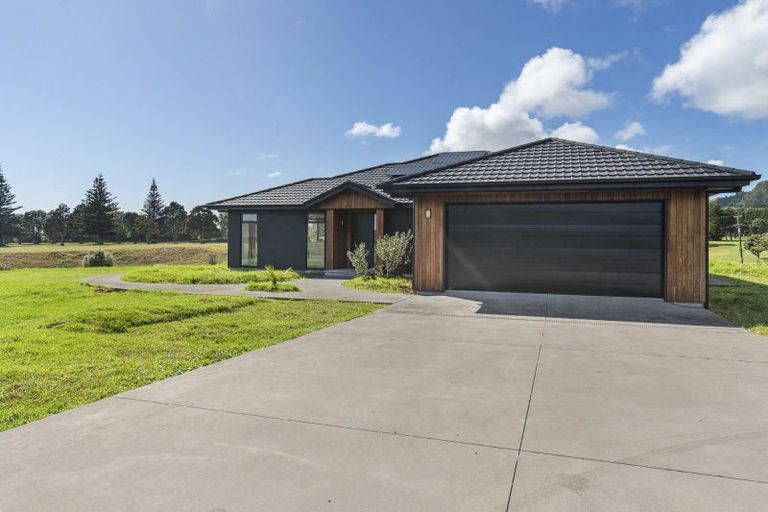 Photo of property in 1356a South Road, Kaitake, New Plymouth, 4374