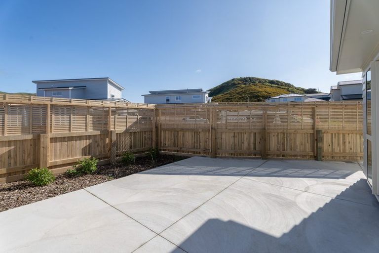 Photo of property in 7 Pine Hill Rise, Glenside, Wellington, 6037