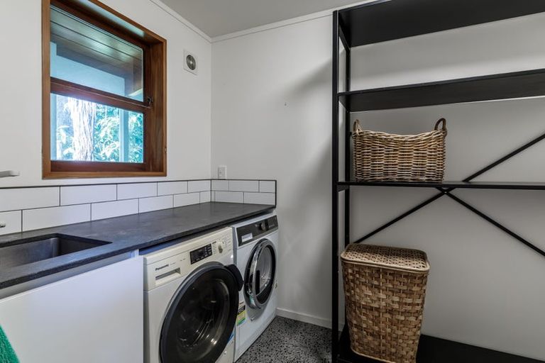 Photo of property in 164 Konini Road, Titirangi, Auckland, 0604