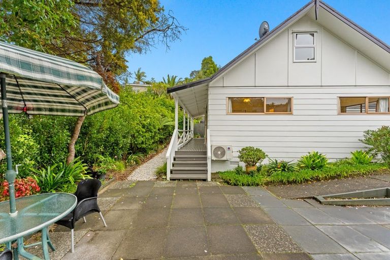 Photo of property in 2/1 Trelawny Place, Hillcrest, Auckland, 0627