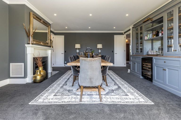 Photo of property in 2 Otaihanga Road, Paraparaumu Beach, Paraparaumu, 5032
