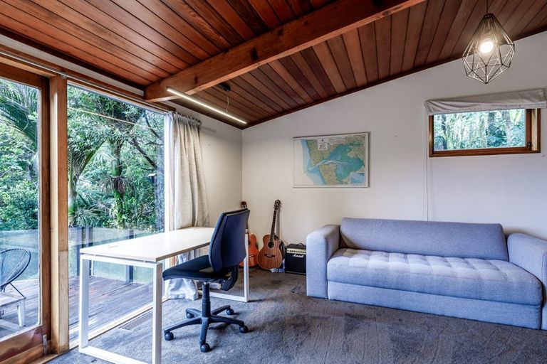 Photo of property in 164 Konini Road, Titirangi, Auckland, 0604