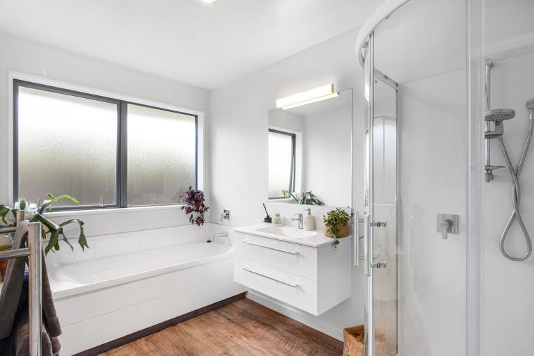 Photo of property in 5 Davaar Crescent, Broomfield, Christchurch, 8042