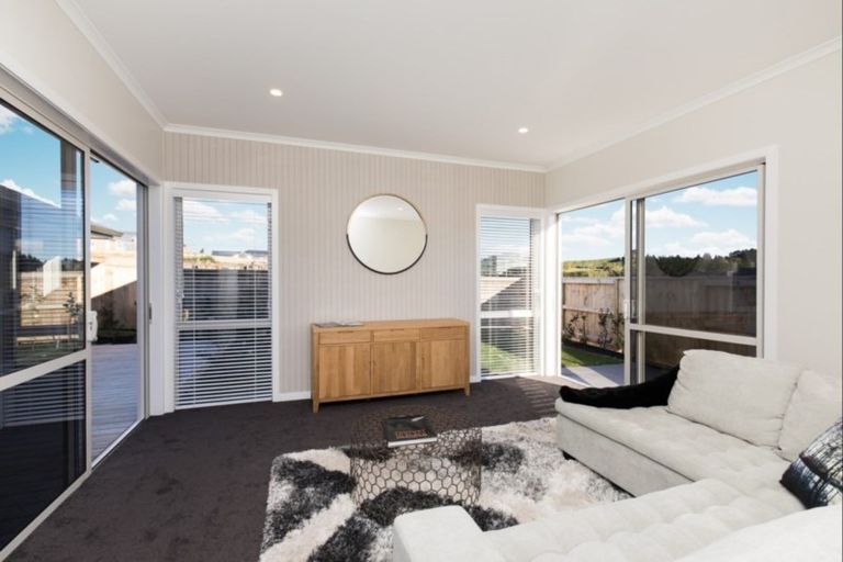 Photo of property in 320 Lakes Boulevard, Pyes Pa, Tauranga, 3112